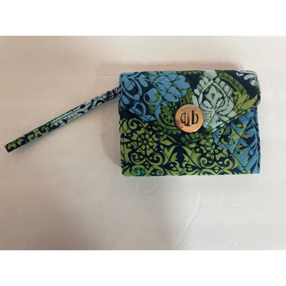 Vera Bradley Camofloral Your Turn Lock‎ Wristlet 6 x 5"